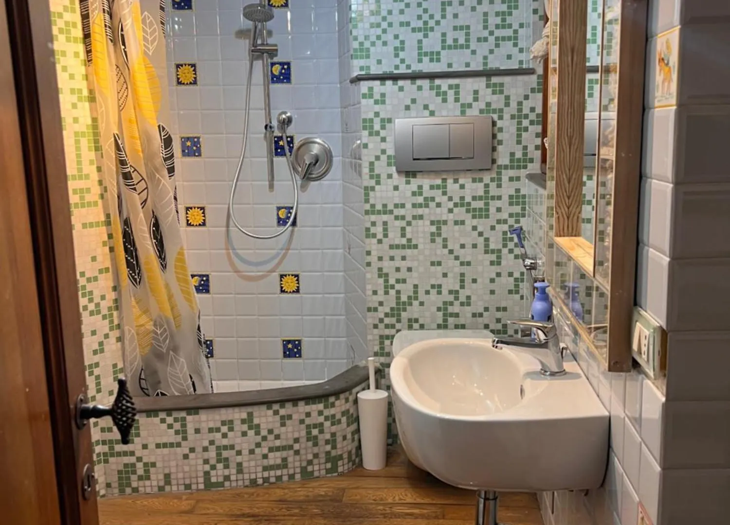 Coach 67 Apartment Florence